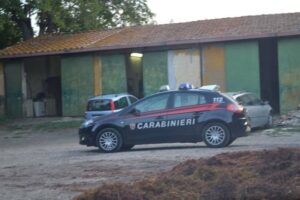 Agricoltore spara a una donna a Cecchina e tenta il suicidio