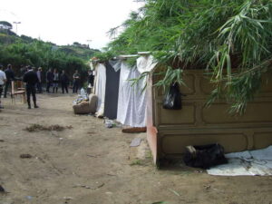 Evade dai domiciliari a Torrevecchia e aggredisce i Carabinieri Evade dai domiciliari a Torrevecchia e aggredisce i Carabinieri