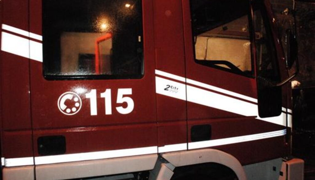Incendio in un bar a Conca d'Oro