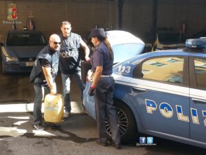 Minacciò uno studio notarile con una tanica di benzina ad Ariccia