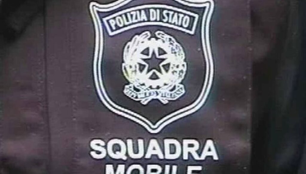 Pagavano un 16 enne per avere incontri sessuali Pagavano un 16 enne per avere incontri sessuali