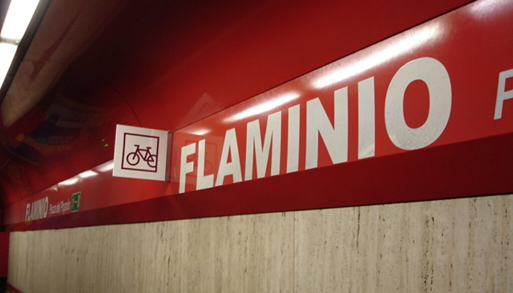 Quattro giovani rimangono chiusi nella Metro a Flaminio