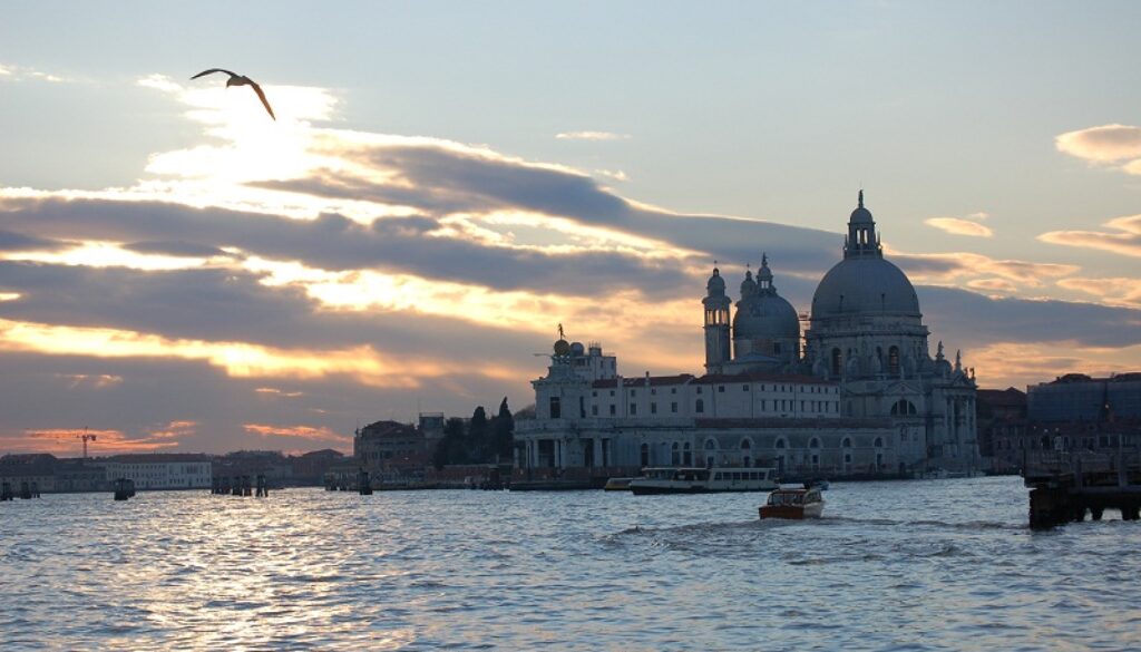 Venezia chiede i soldi a Roma