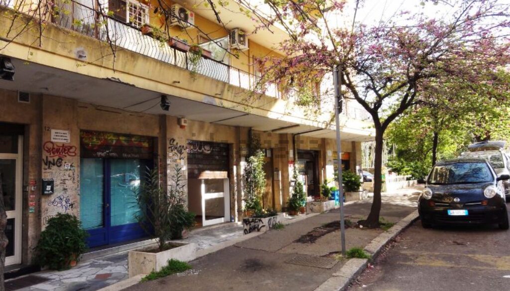 furti nelle auto parcheggiate al Quartiere Africano