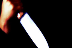 minaccia la ex con un coltello a Primavalle e le porta via il figlio minaccia la ex con un coltello a Primavalle e le porta via il figlio