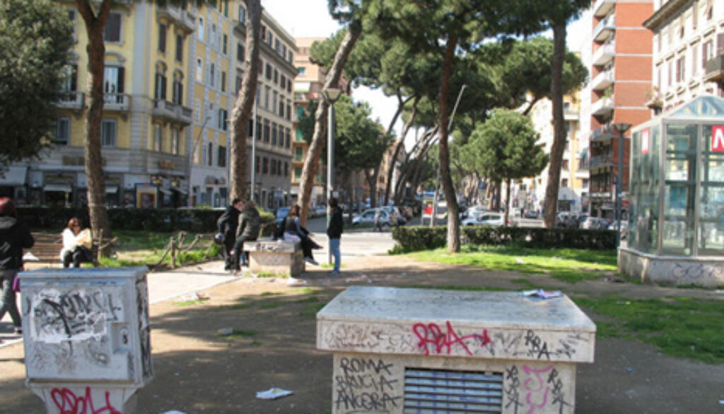 piazza Re di Roma pulita da Fratelli d'Italia
