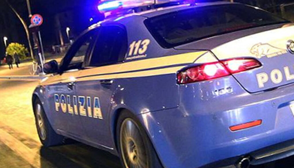 spari contro un giovane in auto alla Romanina