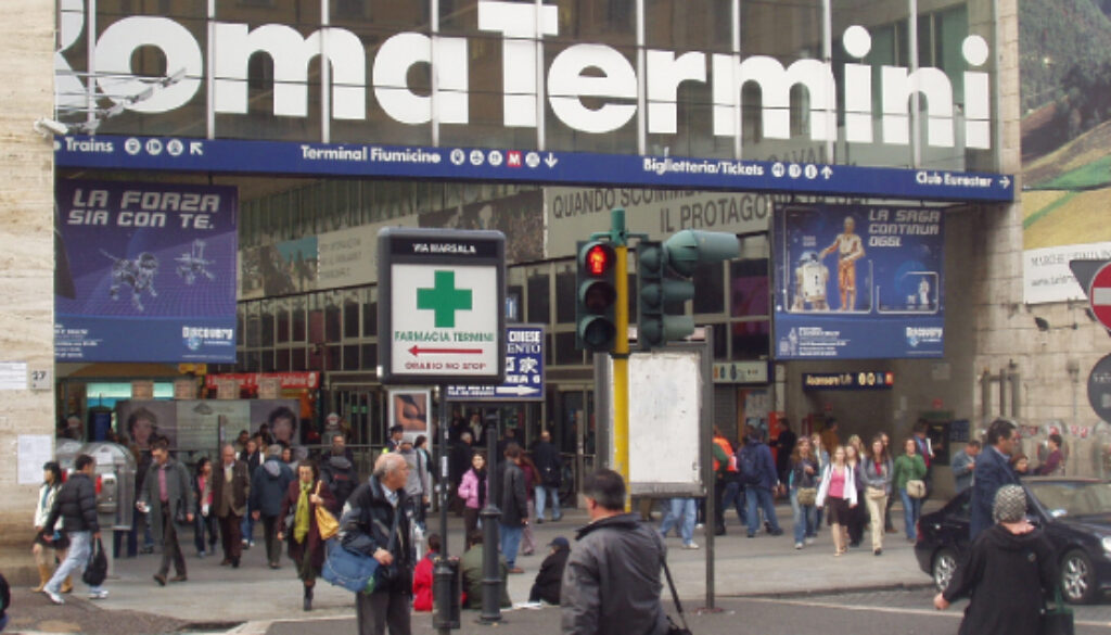Derubano una turista alla Stazione Termini