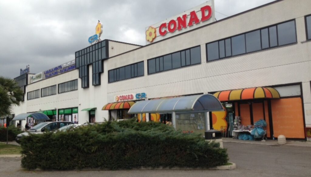 Rapina al supermercato Conad di Guidonia