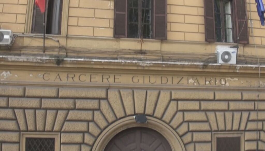 Ricercato per sequestro di persona sorpreso in un albergo del Centro Ricercato per sequestro di persona sorpreso in un albergo del Centro