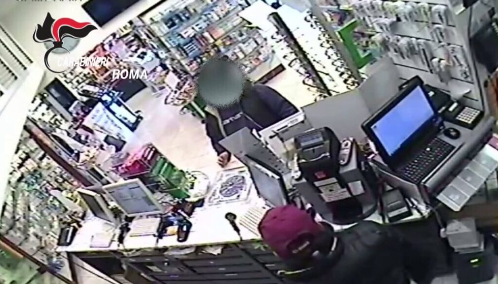 Rapinò una farmacia a Tor Vergata, arrestato dopo sette mesi -VIDEO