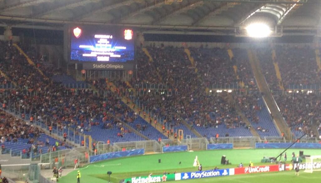 Ha un infarto durante Roma-Bayer