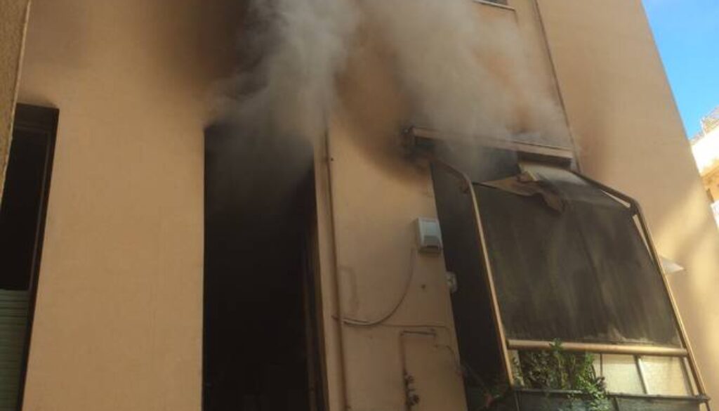 Incendio in un palazzo ai Parioli Incendio in un palazzo ai Parioli