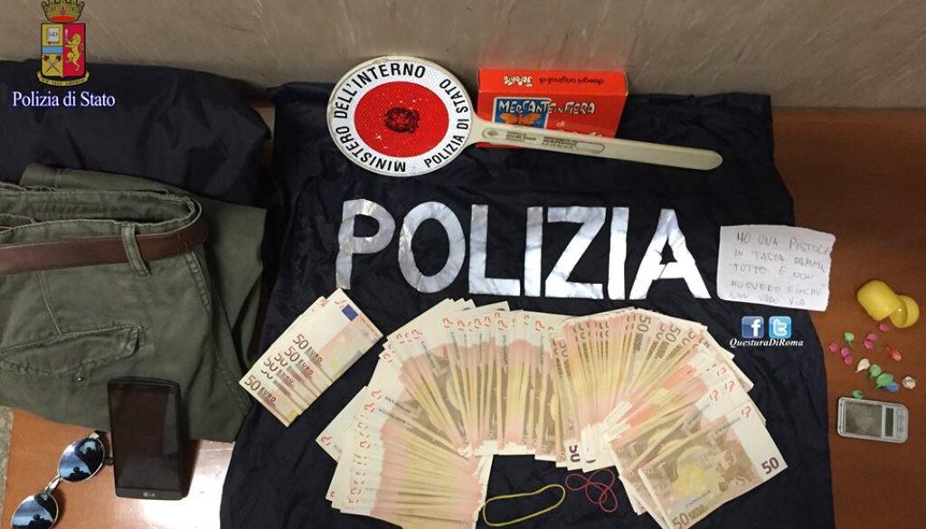 Rapina la fidanzata in una sala slot al Torrino
