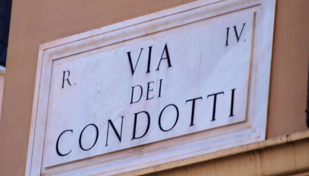 Controlli antiborseggio a Termini, via Nazionale e via Condotti