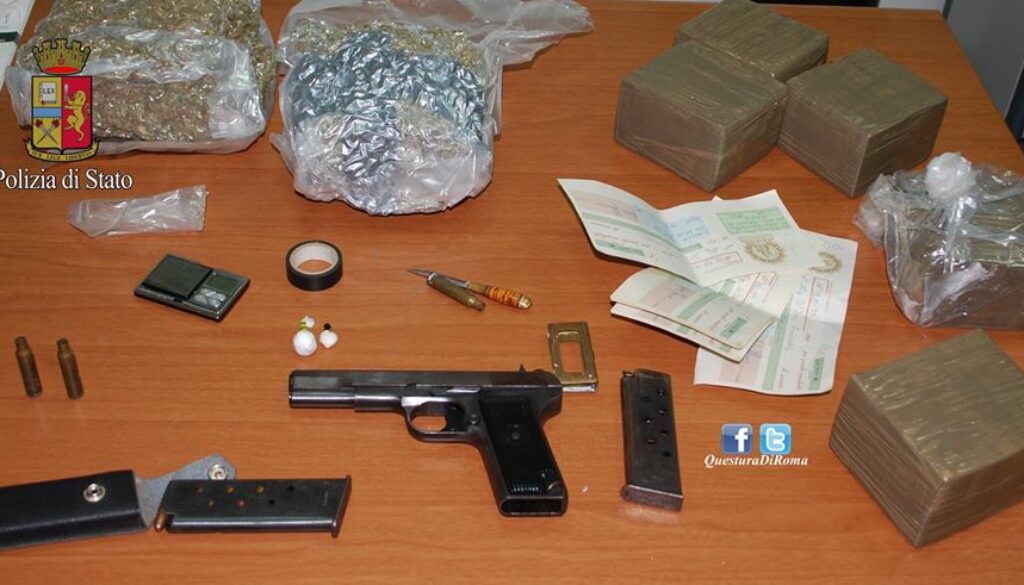 Droga e pistole clandestine in casa ad Anzio