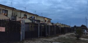 Ferito da una fucilata davanti al centro migranti di Anzio