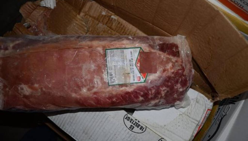 Sequestrate sei tonnellate di cibo scaduto in un deposito a Centocelle