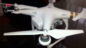 Fanno riprese con un drone al Colosseo, denunciati 5 turchi – VIDEO Fanno riprese con un drone al Colosseo, denunciati 5 turchi – VIDEO