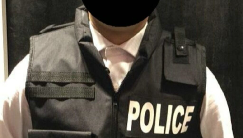 Le foto rinvenute dai Carabinieri sul tablet di uno dei finti poliziotti arrestati  (2)