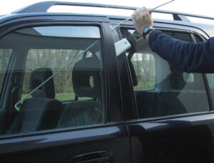 rubare auto a castel gandolfo