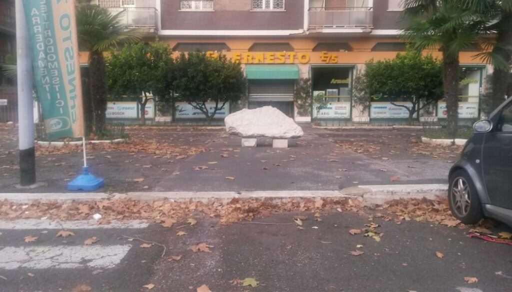 scultura zona Marconi Municipio XI Altra Destra