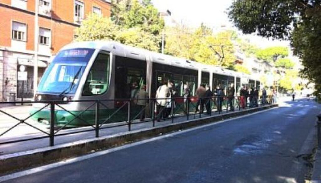 Trastevere tram 8 M5S