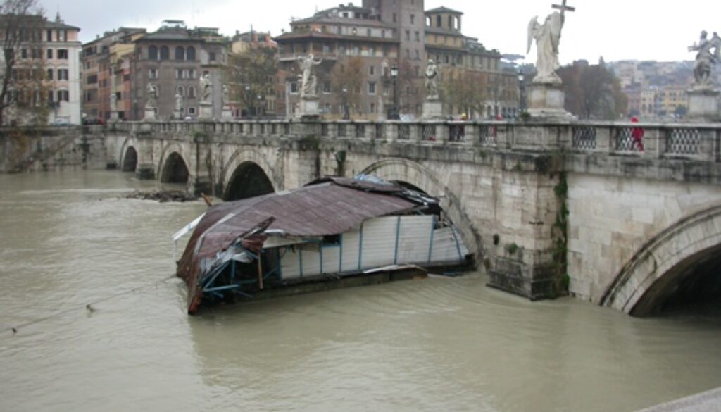 _d_lex_ristorante_tulli_incagliato_sotto_ponte_s_d0
