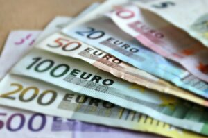 stipendio in italia