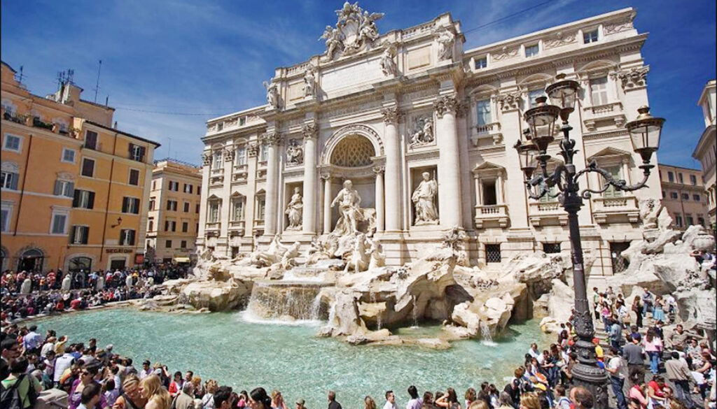 2 vigili a Fontana di Trevi 2 vigili a Fontana di Trevi