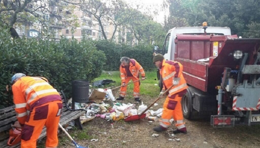 3 mila tonnellate di rifiuti a Roma