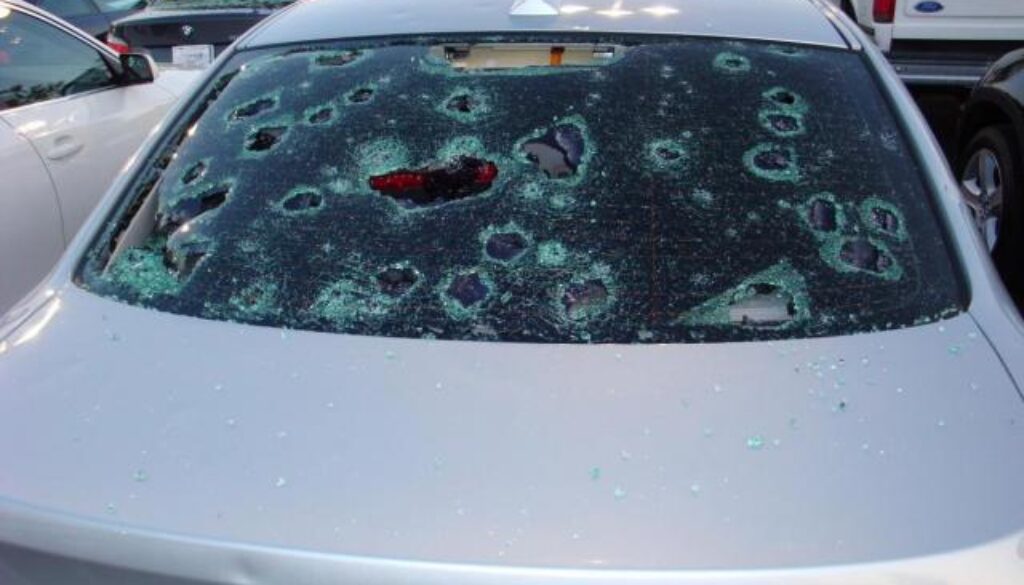 Auto danneggiata dalla grandine