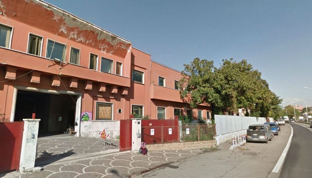Chiude il centro rom di via Salaria