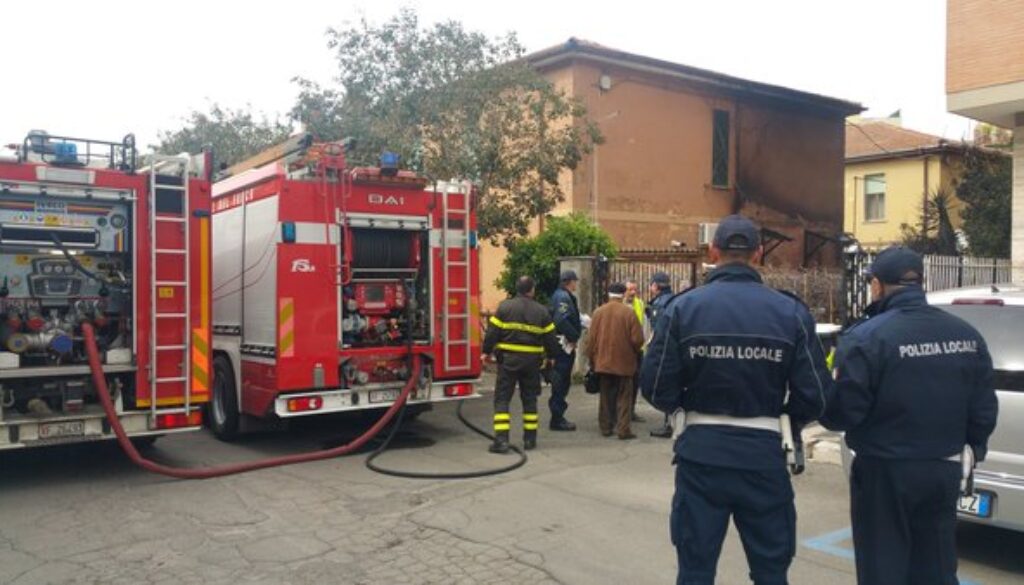 Incendio in un palazzo a Ciampino