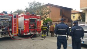 Incendio in un palazzo a Ciampino