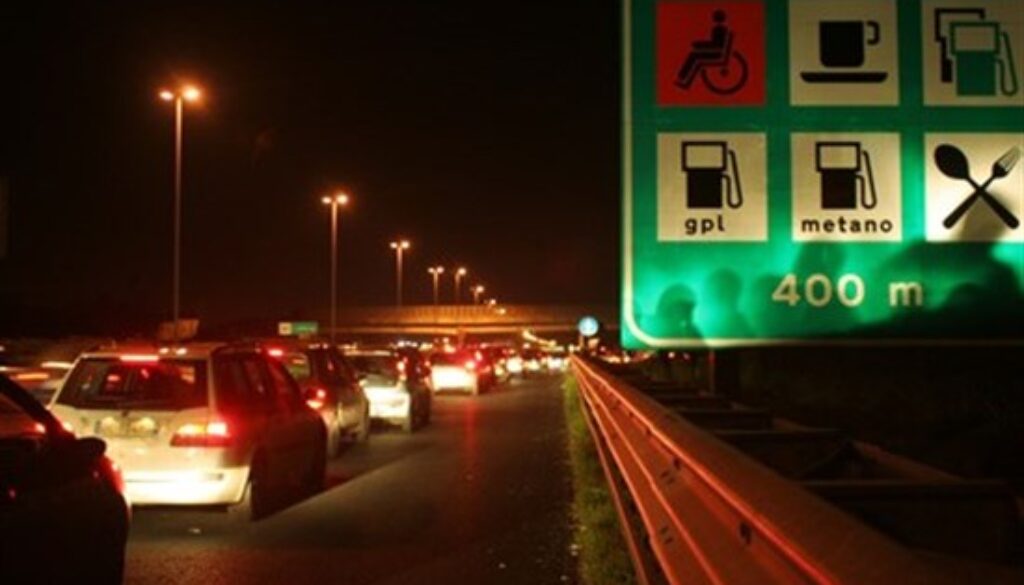 Incidente fra 6 auto sul GRA
