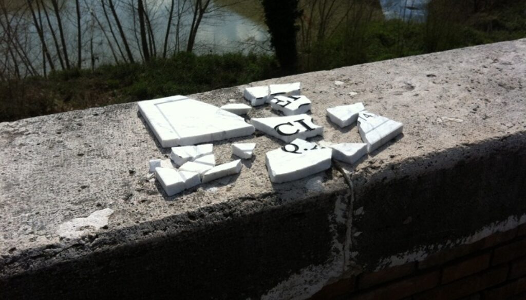 Municipio XV Torquati vandalismo Ponte Milvio