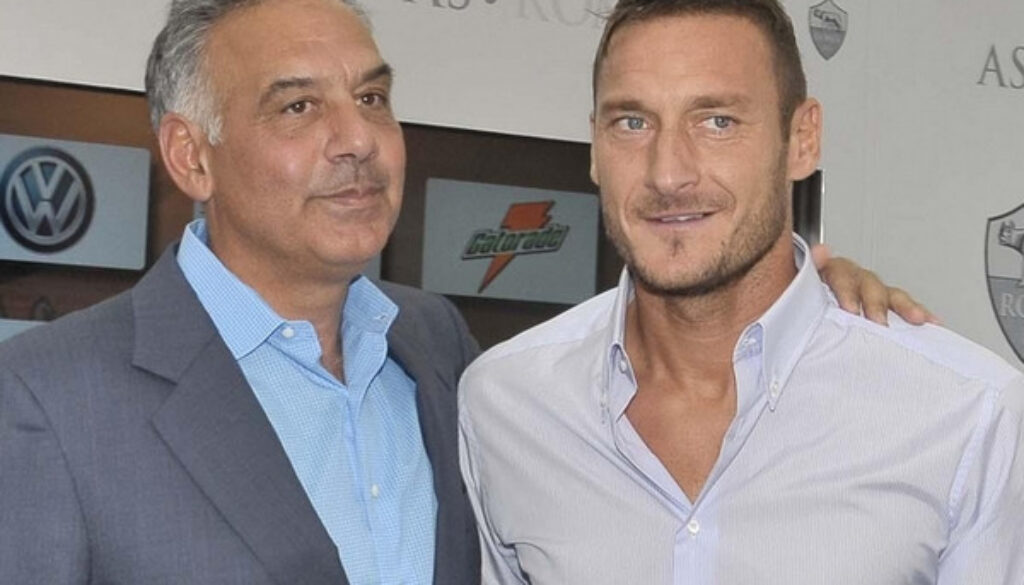 Conferenza stampa Francesco Totti per rinnovo contratto con la Roma