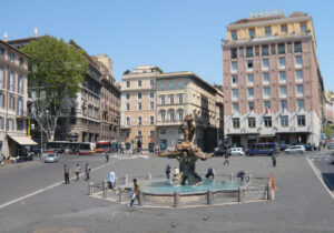 Piazza Barberini Piazza Barberini