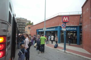 Prende a pugni il controllore a Eur Magliana Prende a pugni il controllore a Eur Magliana