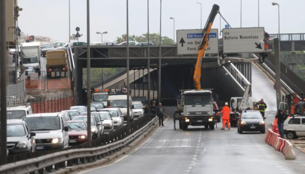 Tangenziale est, notte dell'8 marzo lavori tra Castrense e Passamonti