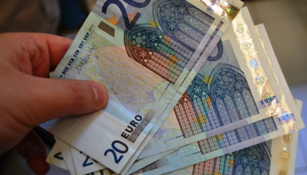 Cornelia, arrestati 2 nord africani sorpresi con 36 banconote false da 20 euro