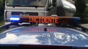 incidente sulla A1, scontro fra tir e un pullman: 10 feriti ma nessuno è grave