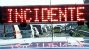 Incidente sulla tangenziale, rallentamenti fra via delle Valli e via della Moschea