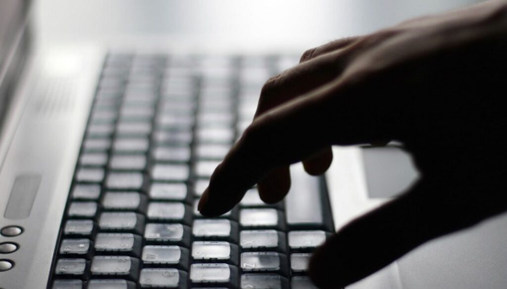 truffe onlinTruffe online, sgominata banda dopo denuncia al commissariato di Villalba di Guidonia