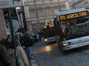 Aggredisce 2 controllori sul bus 170