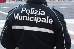 Aggredisce vigilessa nel traffico all'Aurelio