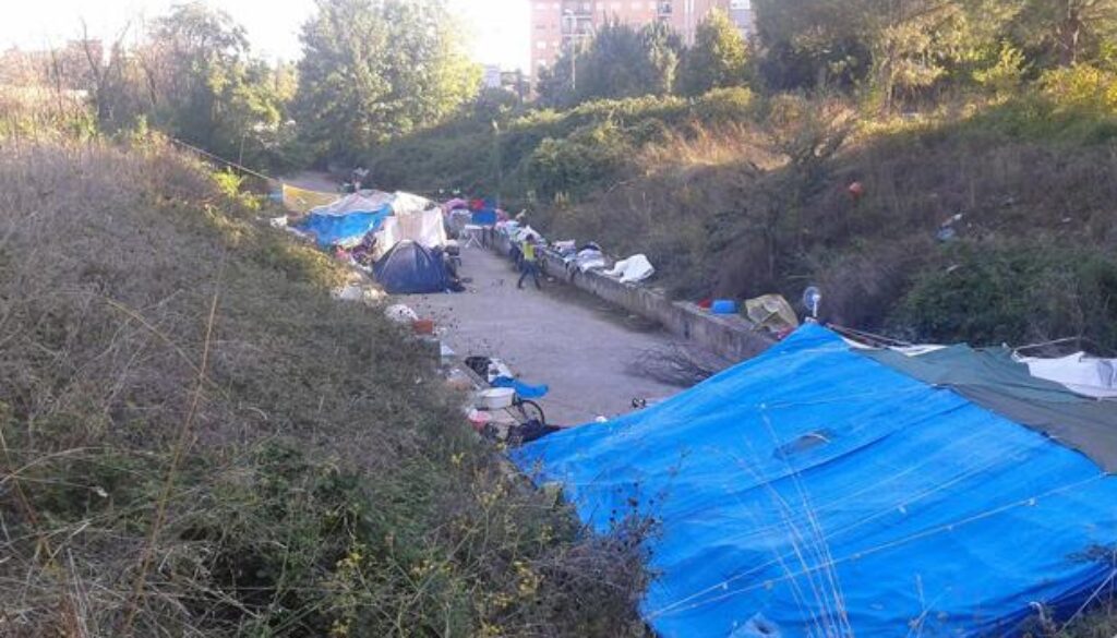 Bombe carta contro i rom in zona Bufalotta