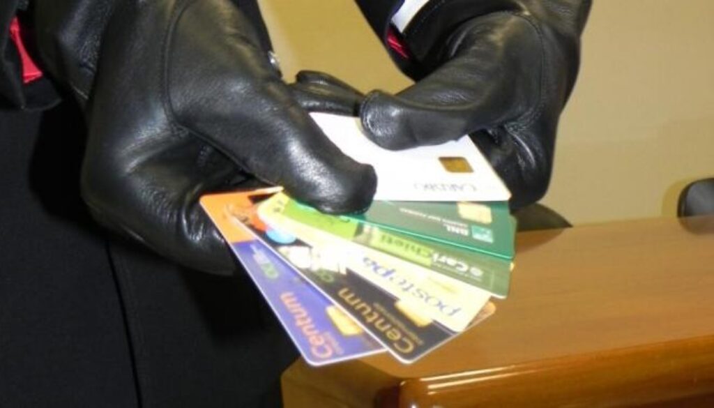 Camerieri infedeli per clonare carte di credito