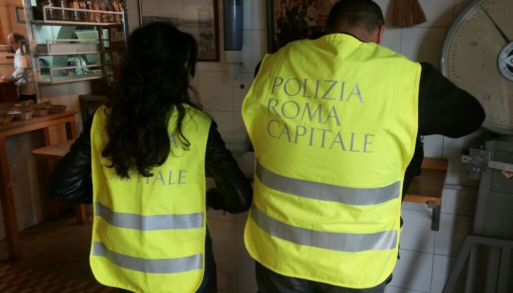Copertoni di camion in un ristorante a Trastevere